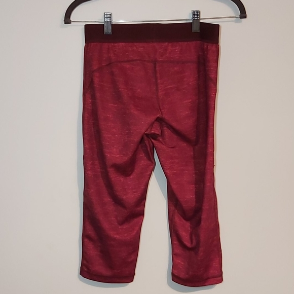 Adidas red compression Capri legging - Picture 2 of 3